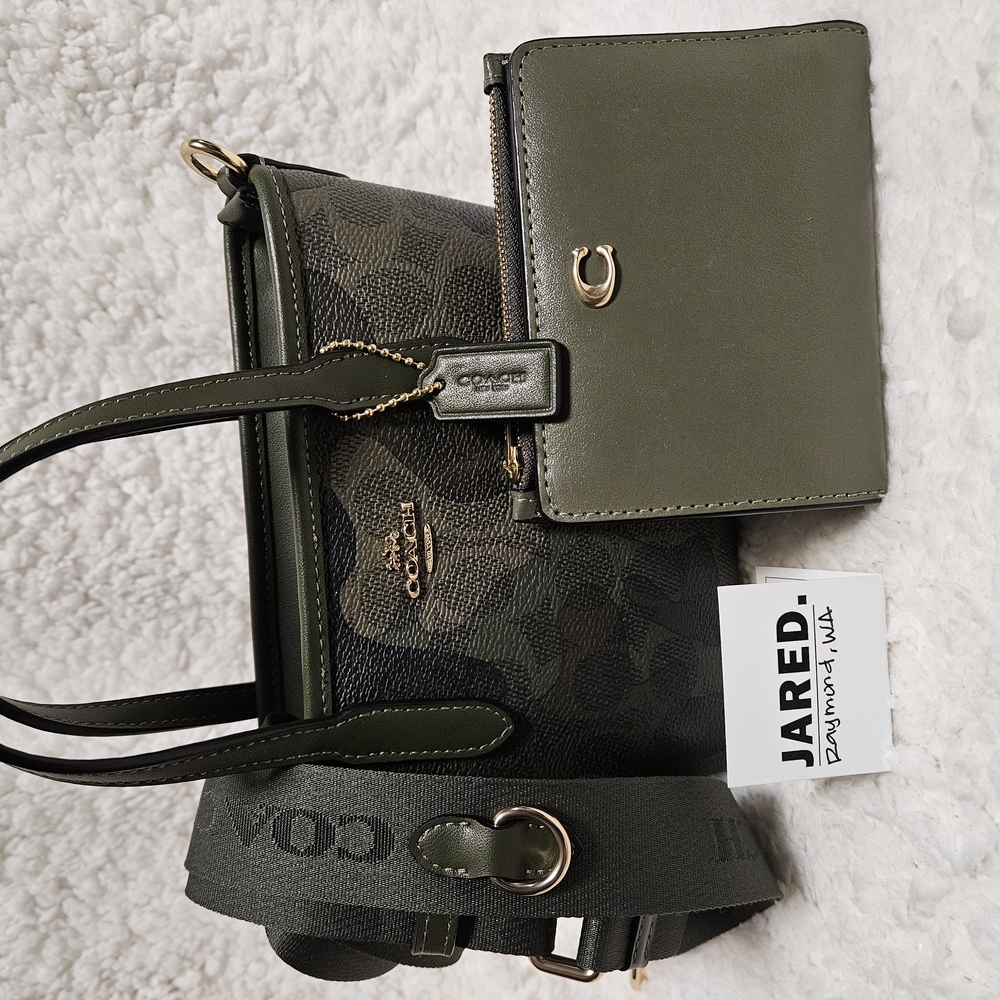Coach Olive Green Women's Bag and Wallet Set